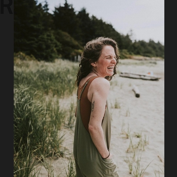 Casual Olive Jumpsuit for Women - Picture 4 of 7